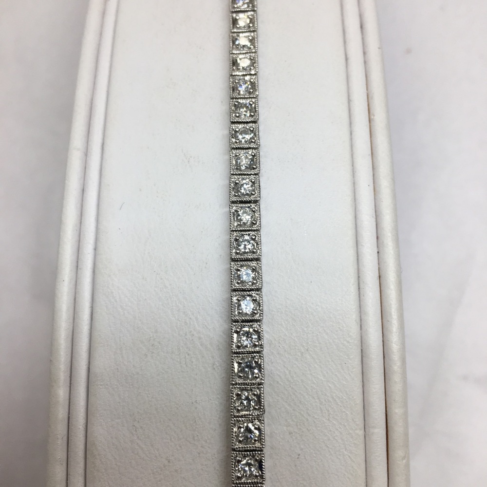 platinum round diamonds bracelet